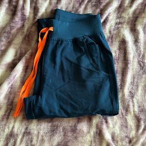 NWOT figs xs skinny deep reef scrub pants